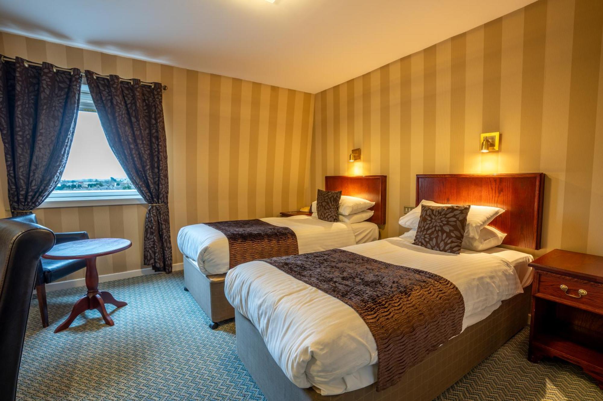 Cairndale Hotel & Spa Dumfries Exterior photo