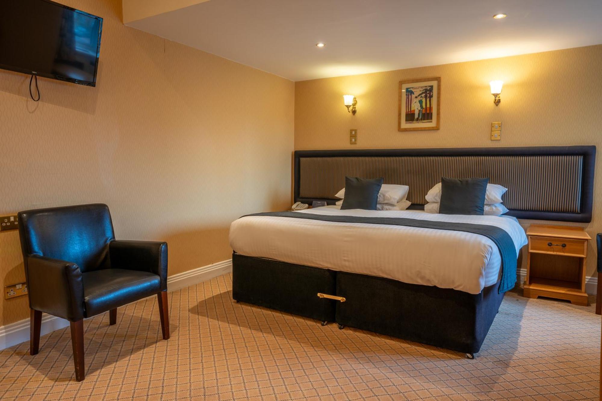 Cairndale Hotel & Spa Dumfries Exterior photo